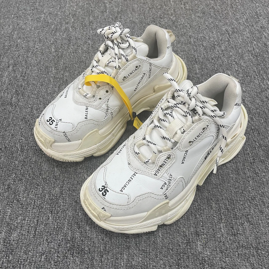 Balenciaga/巴黎世家 满印logo复古低帮老爹鞋 35码/2346