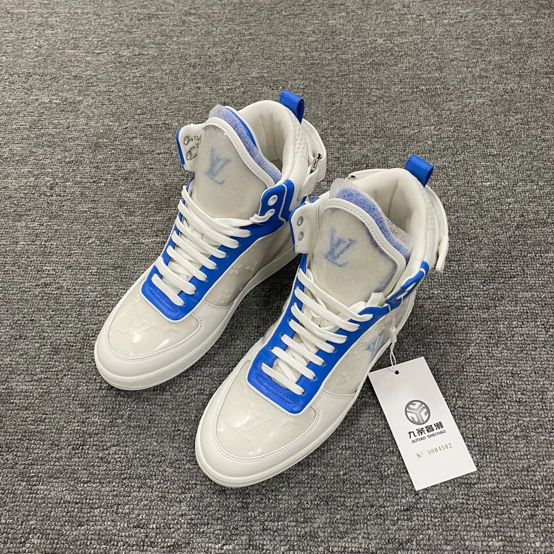 99新 LouisVuitton/路易威登 舒适高帮时尚板鞋 36码/4502
