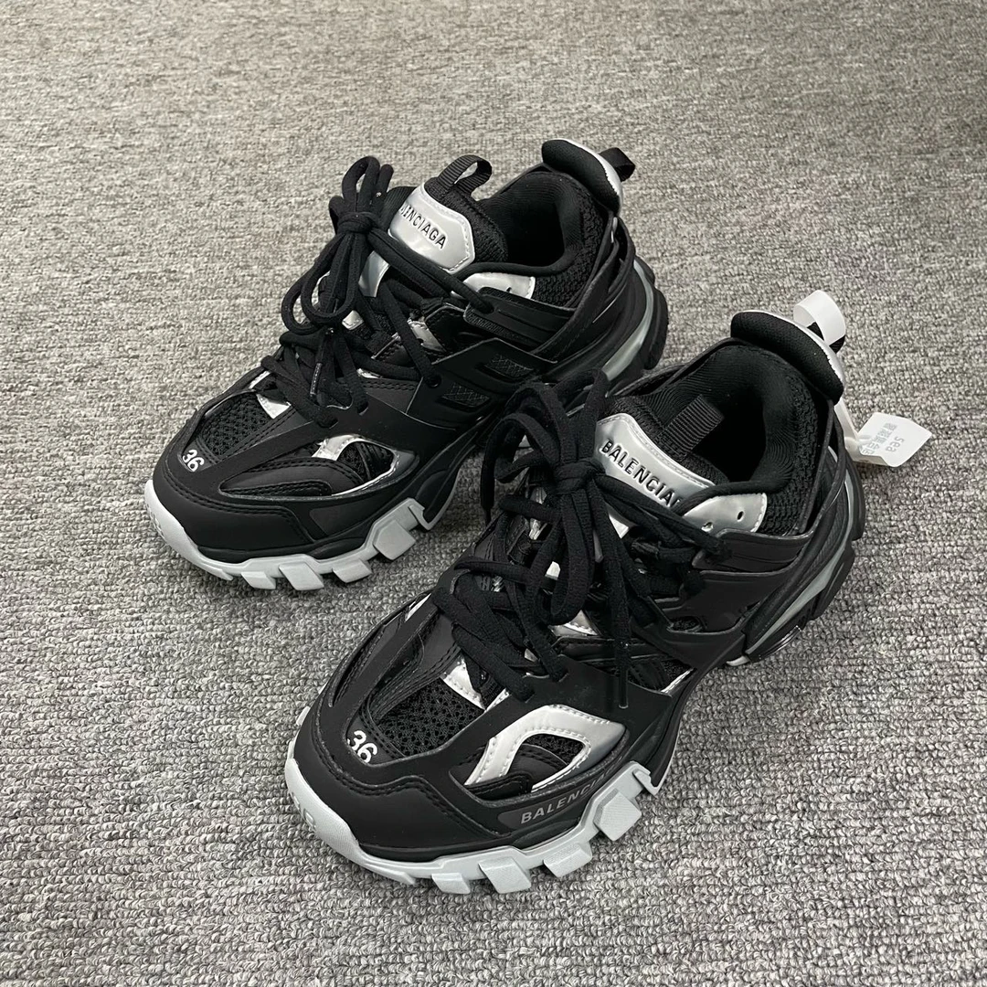 Balenciaga/巴黎世家 Track 1.0系带低帮老爹鞋 36码/3677