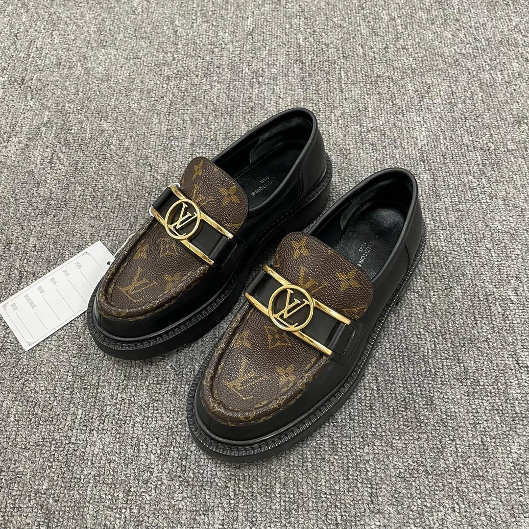 LOUIS VUITTON/路易威登 时尚舒适乐福厚底鞋 36码/4311