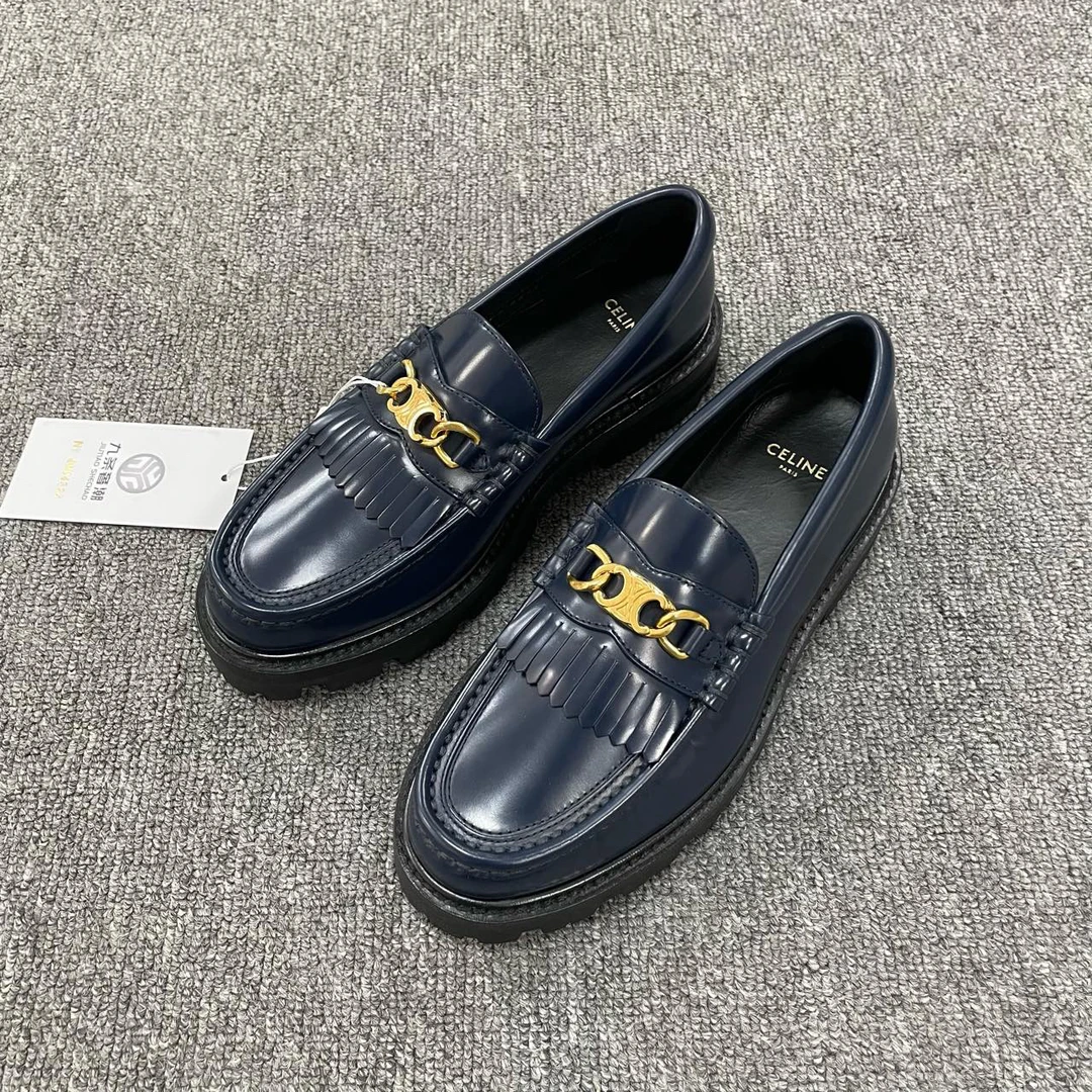 99新 Celine/思琳 （有盒）皮革链条舒适轻便休闲单鞋 36码/4323