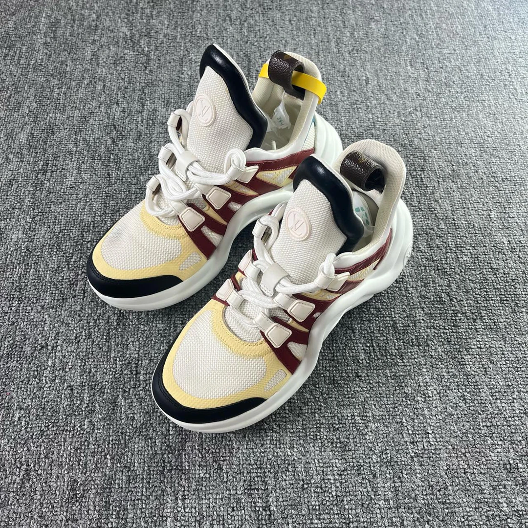 Lv/路易威登（有盒）拱形鞋底休闲运动鞋 35码/1682