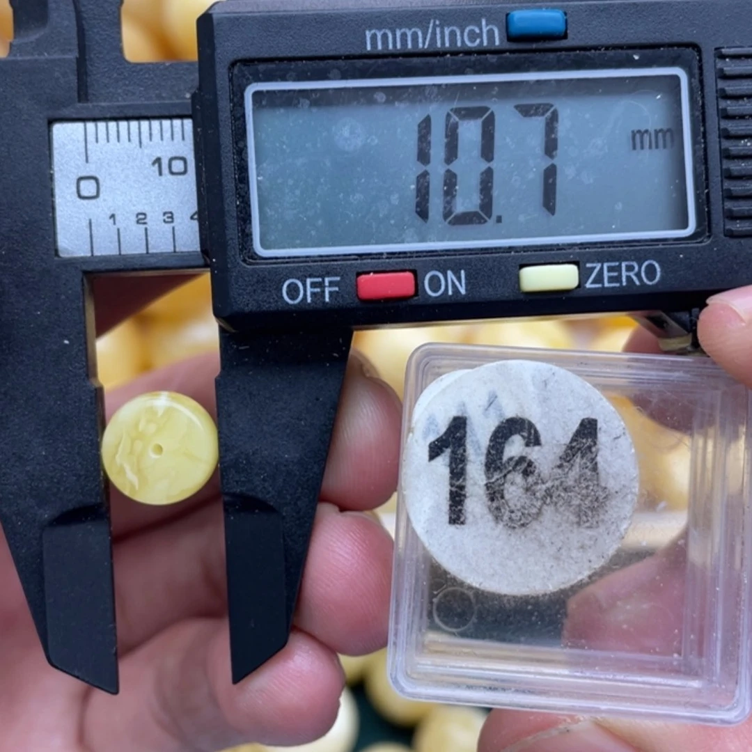 【闪购商品】琥珀裸石未镶嵌