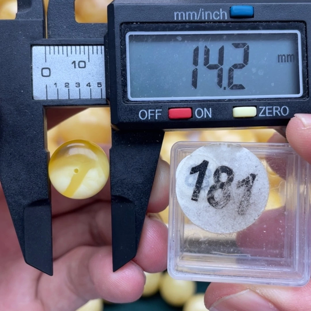 【闪购商品】琥珀裸石未镶嵌