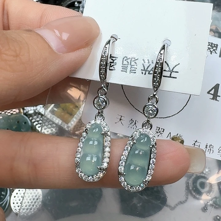 翡翠颈饰未镶嵌天然翡翠吊坠