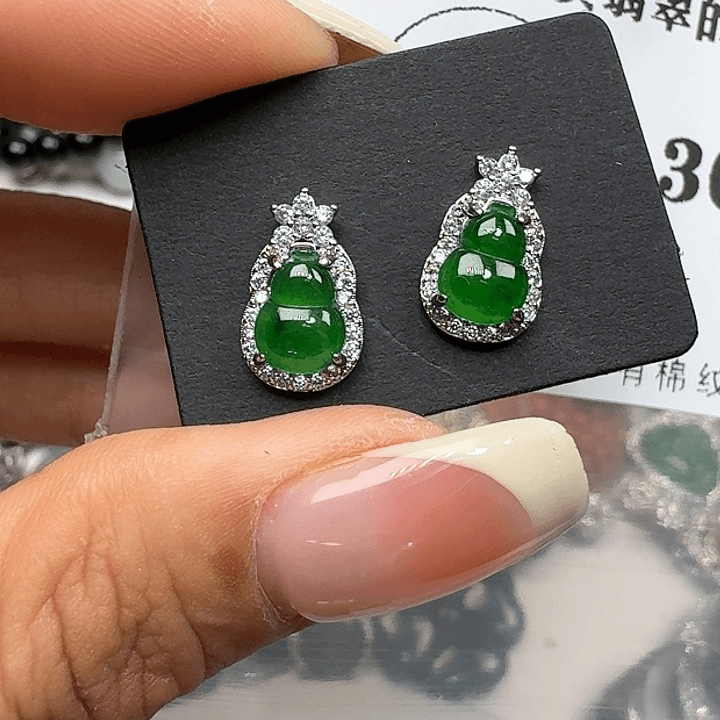 翡翠颈饰未镶嵌天然翡翠吊坠