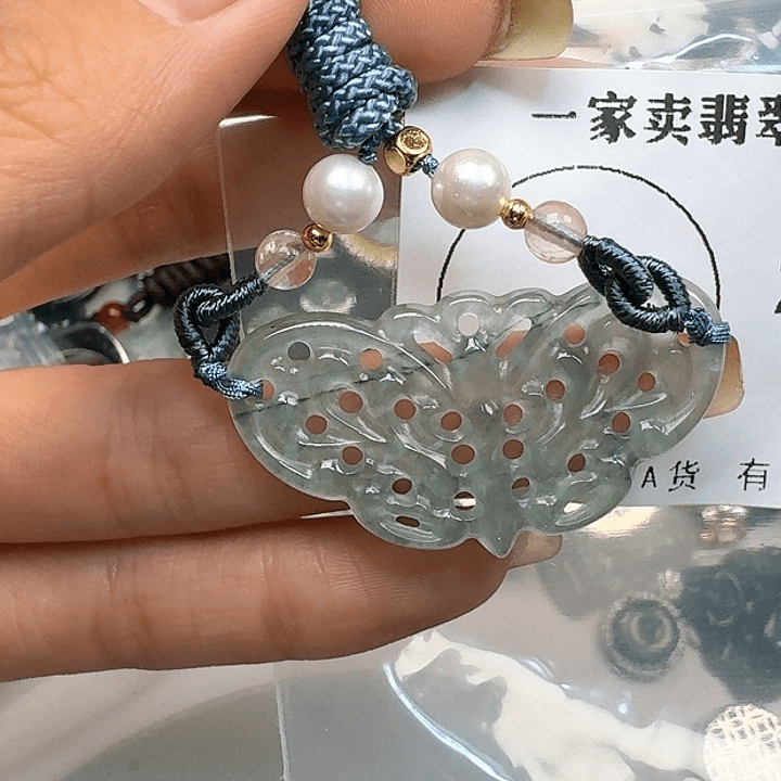 翡翠颈饰未镶嵌天然翡翠吊坠