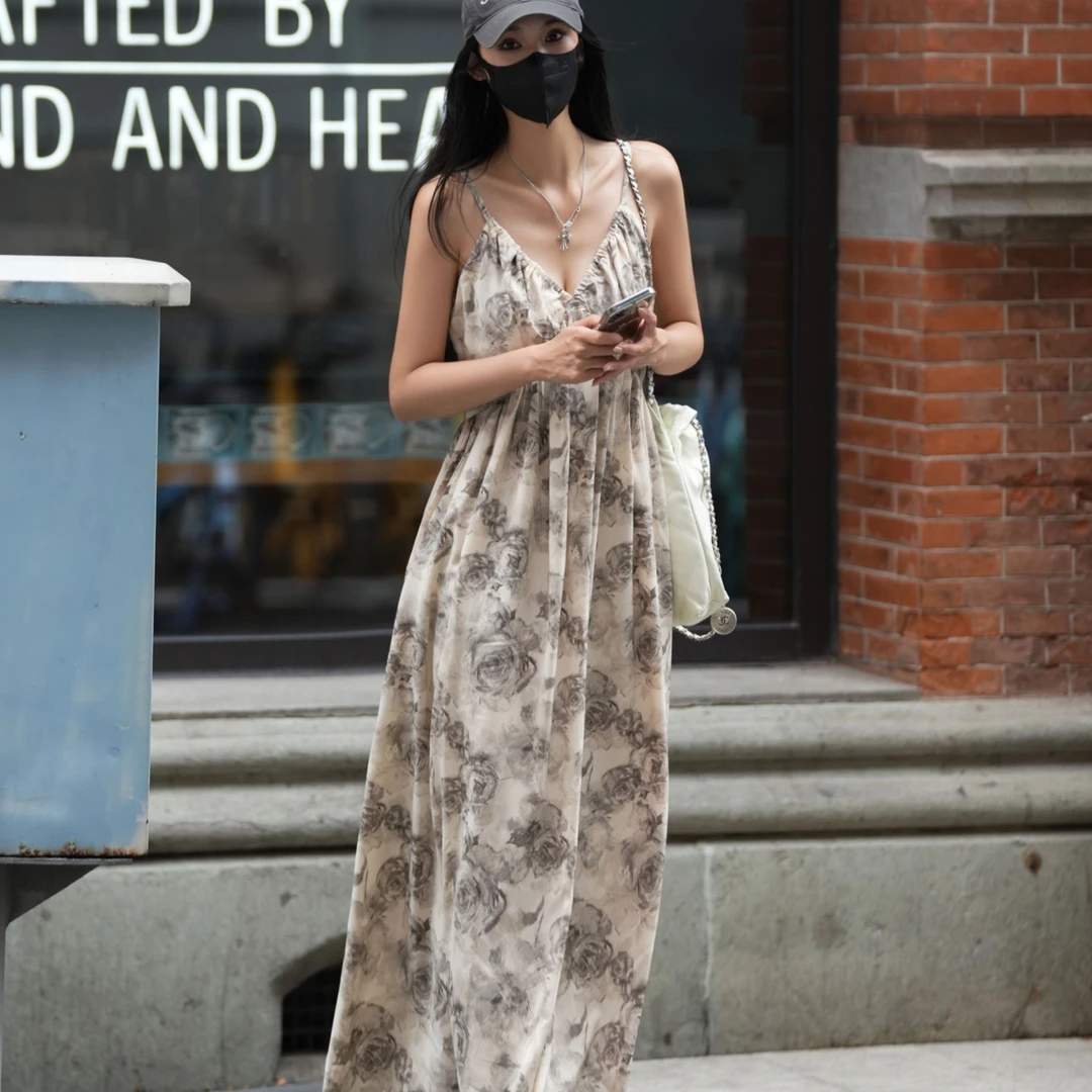 法式高级感玫瑰花吊带连衣裙