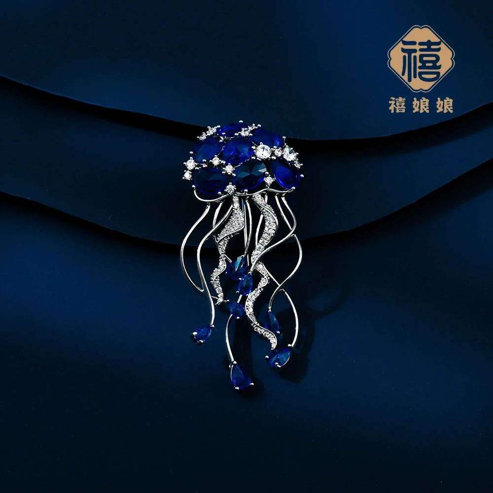 铜合金仿水晶胸针 禧娘娘轻奢时尚百搭胸针-梦幻蓝水母J1076优雅