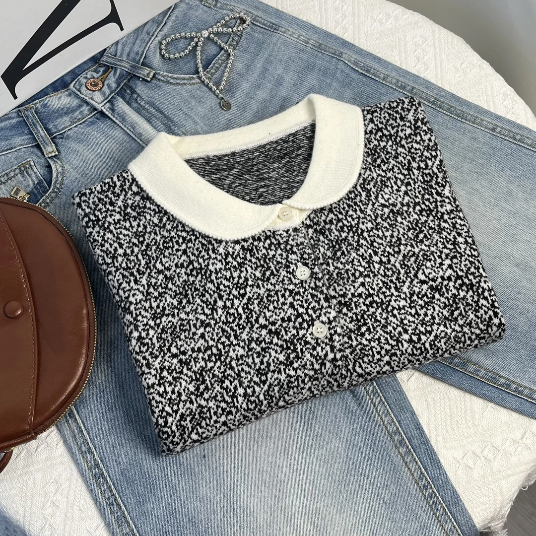 清-玲姐家米白领圆领套头镂空款针织毛衣292693