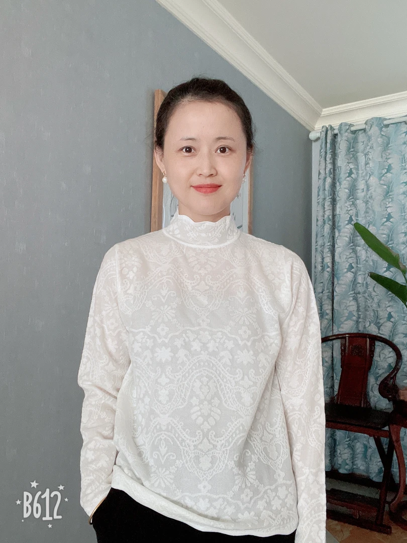 彩薇家源头工厂精纺羊毛提花 百搭针织衫