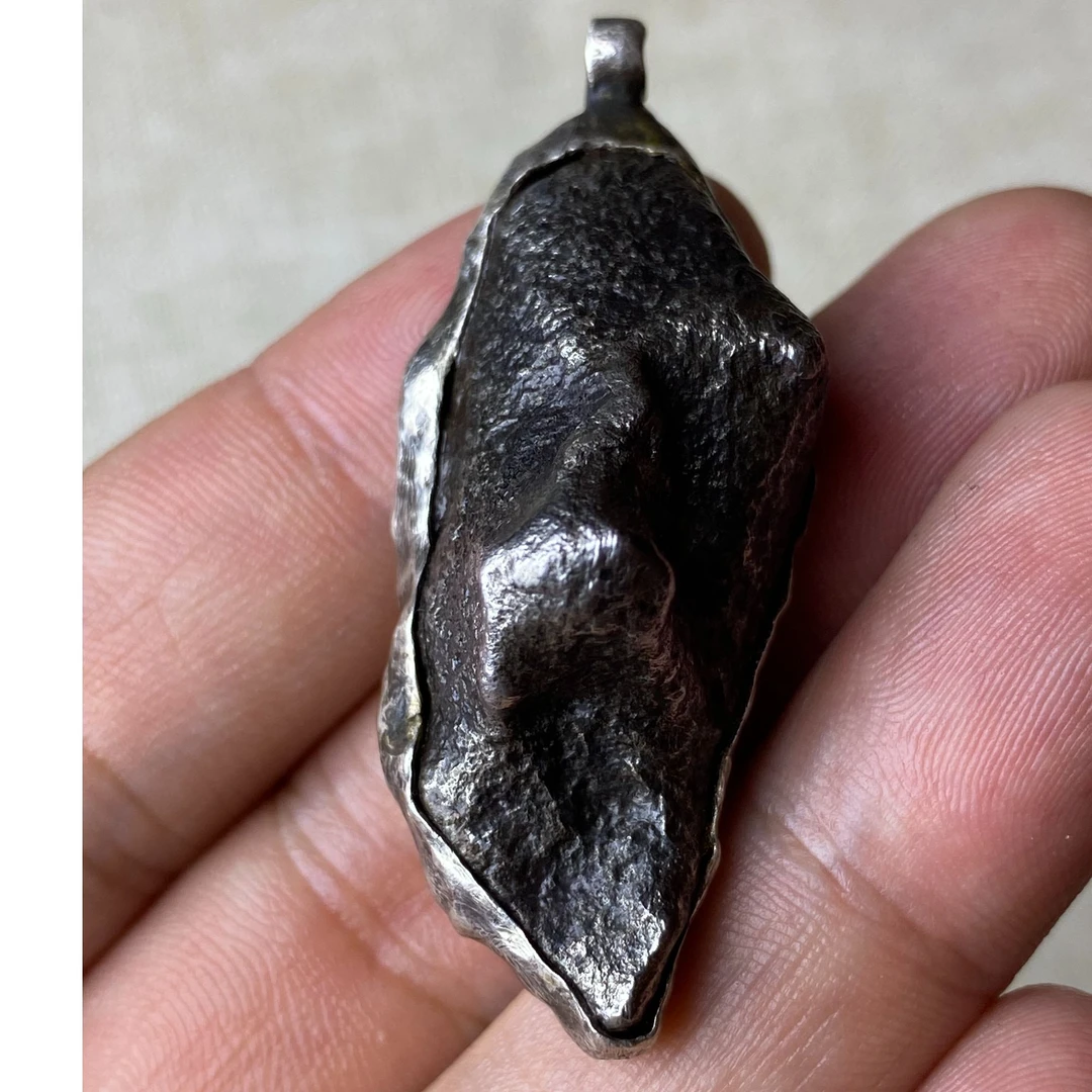 卡米尔铁陨石（纯银包边）