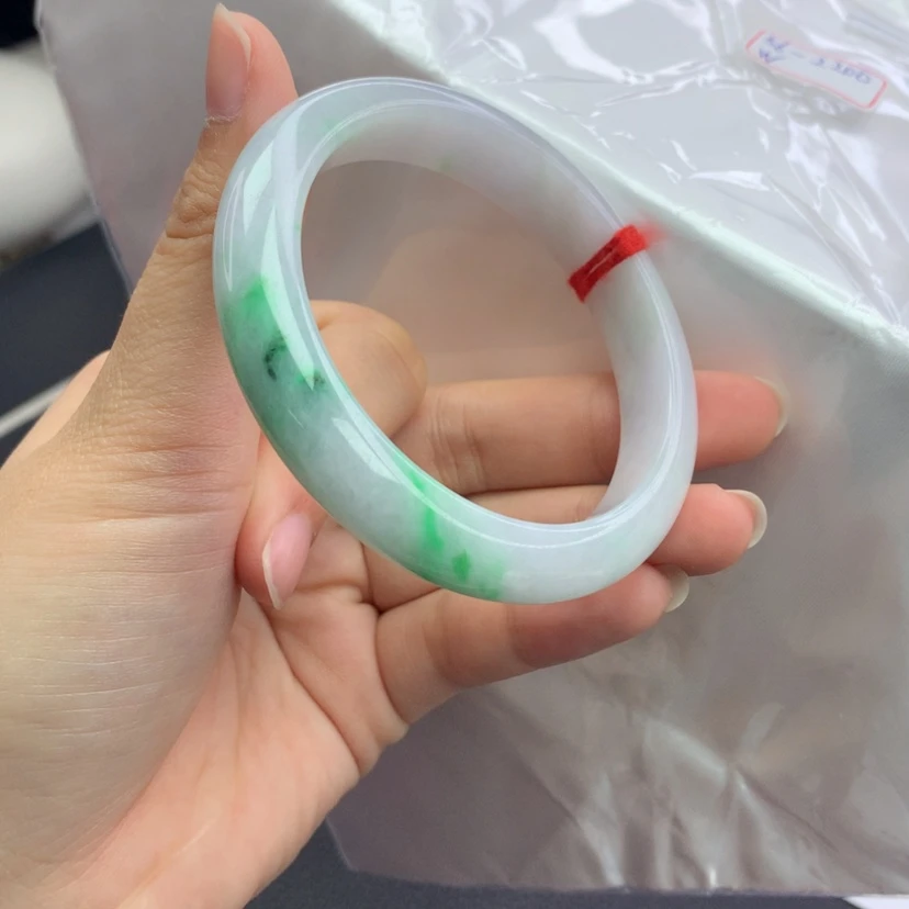 【闪购商品】翡翠手镯未镶嵌56口