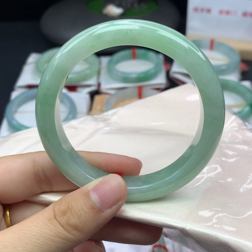 【闪购商品】翡翠手镯未镶嵌58圈口