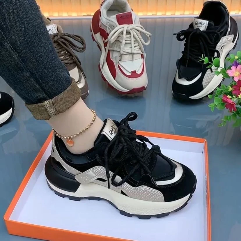 运动鞋女2024网红新款小蛮腰显瘦阿甘鞋美拉德百搭防滑软底跑步鞋