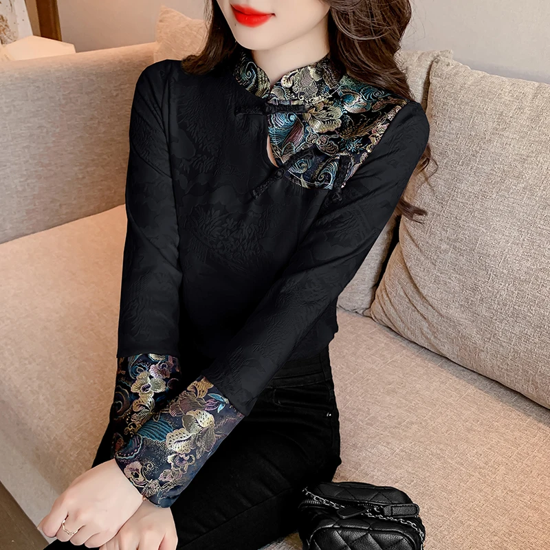 2024春秋新款袖子刺绣拼接盘扣复古长袖T恤女修身打底衫磨毛显瘦