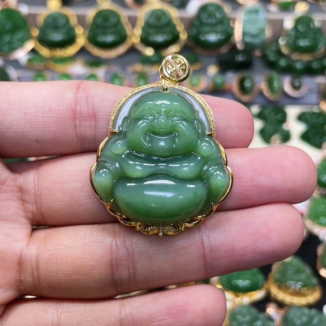和田玉（碧玉）颈饰18K金镶嵌佛公35mm