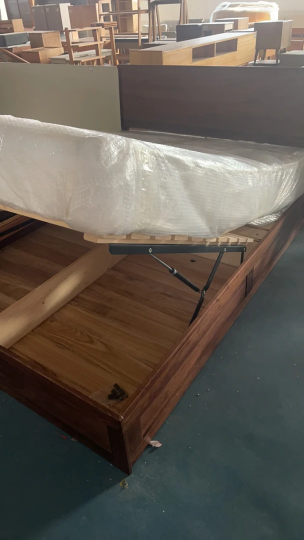 置物箱体床1.5样品清卢森堡