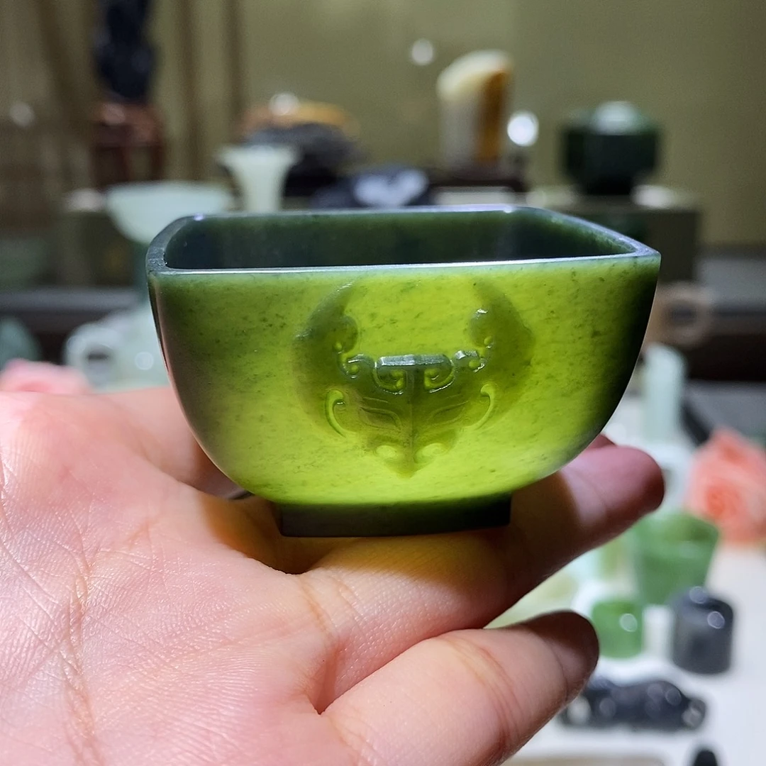 和田玉茶杯未镶嵌微瑕四方杯