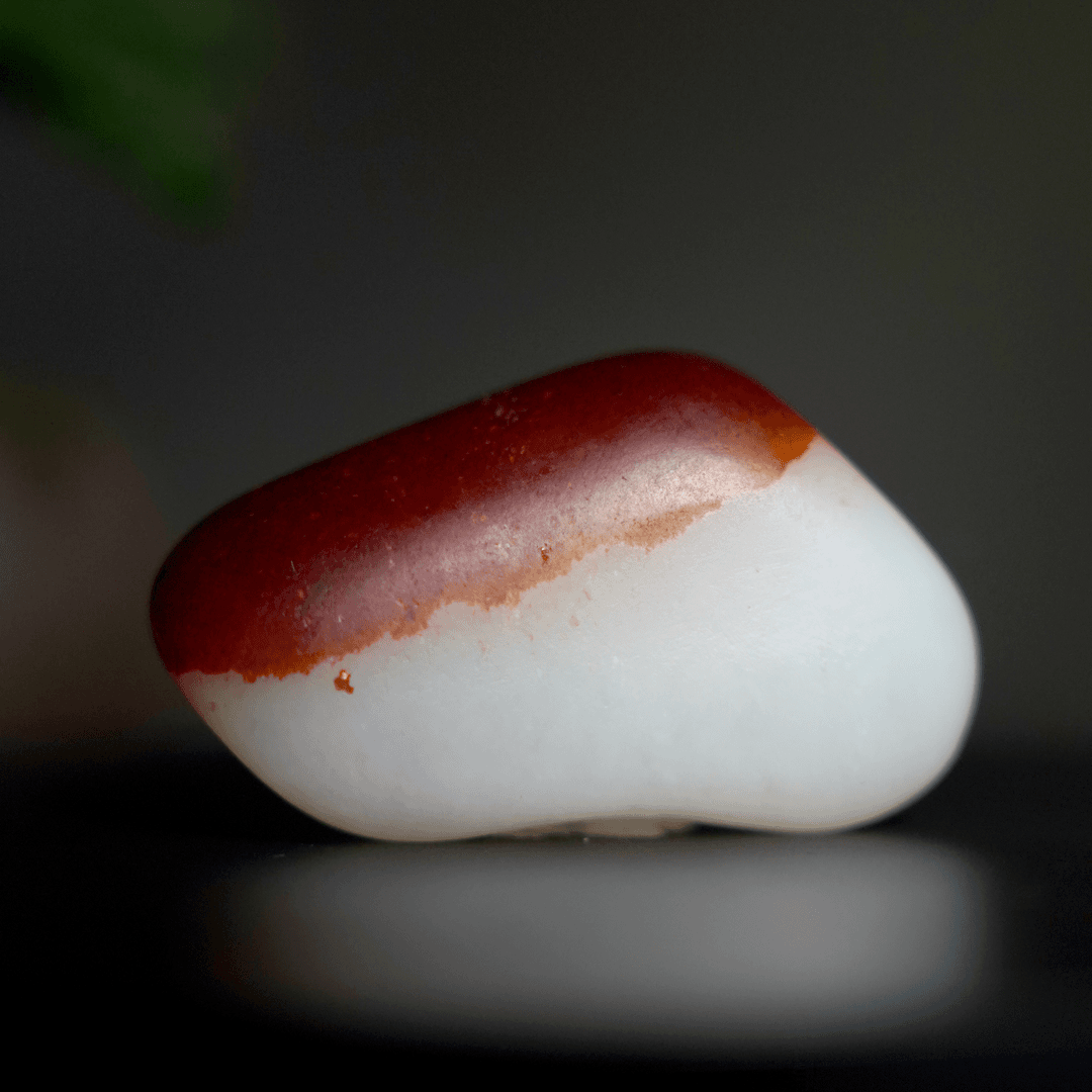 【玉龙展】和田玉 红皮白玉原石手把件