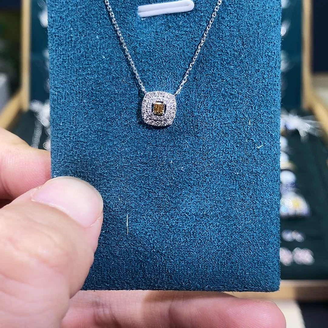 钻石项链18K金镶嵌项链