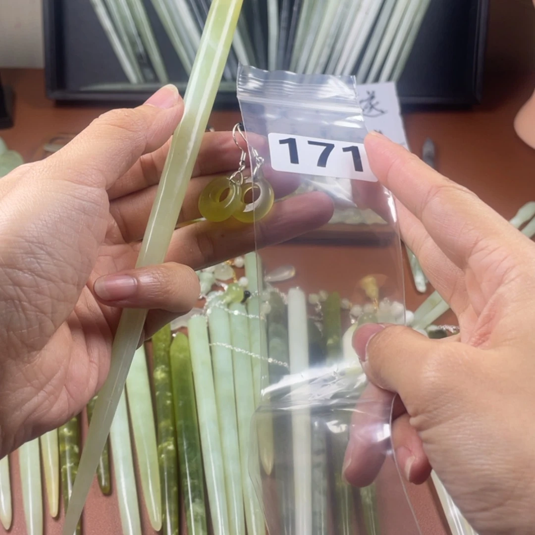 【闪购商品】蛇纹石玉发饰合金依*