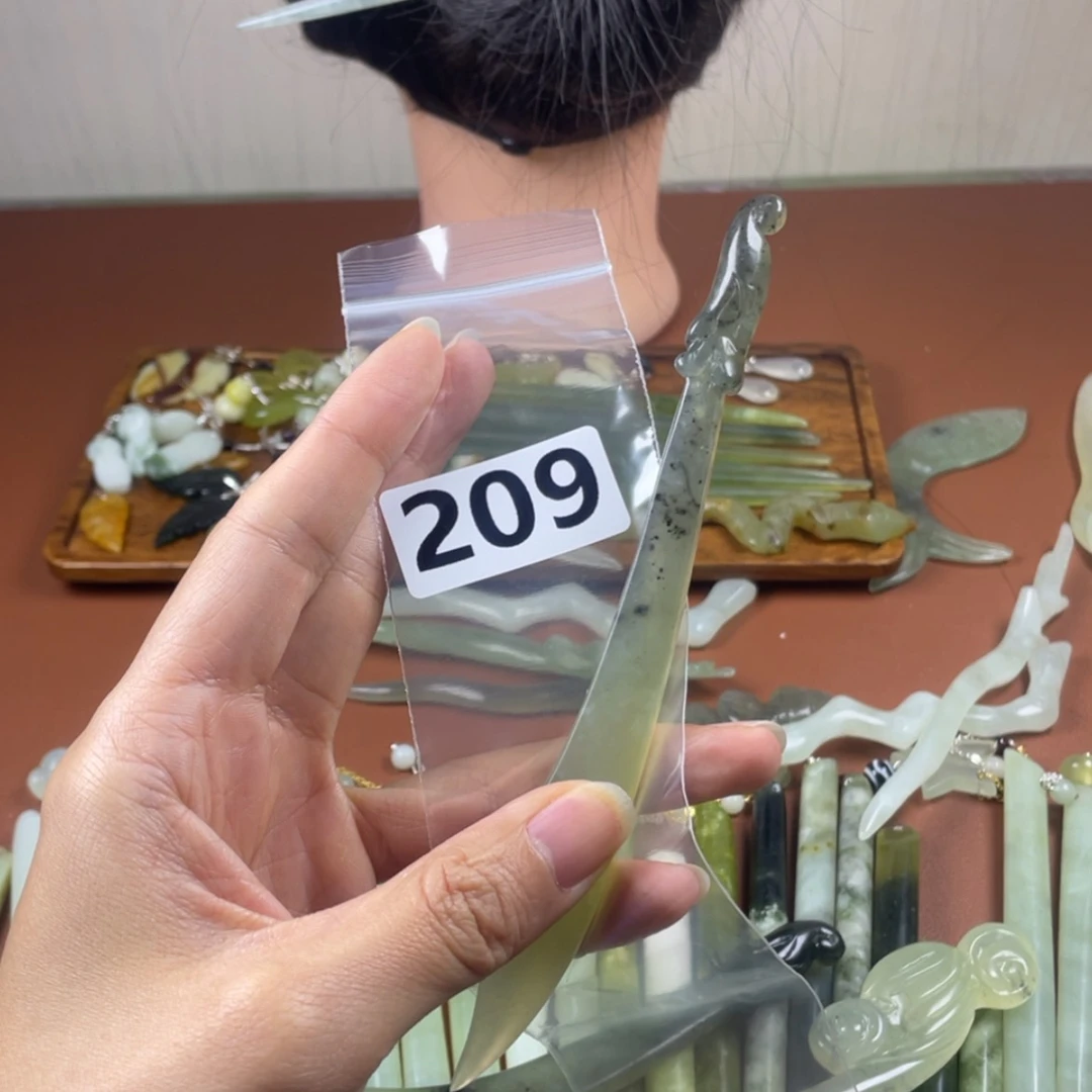 【闪购商品】蛇纹石玉发饰合金菜***狗