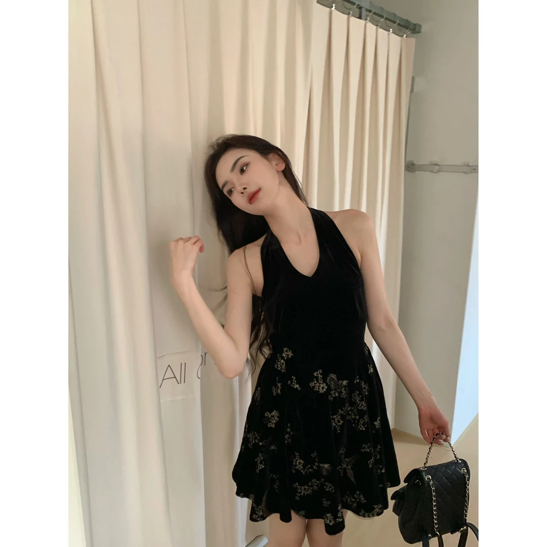 【赵小小yimao】75516 重工刺绣拼接网纱挂脖露背a字连衣裙