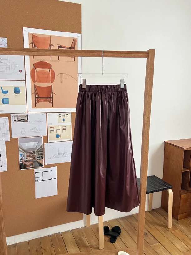 【赵小小yimao】75592 显瘦复古净色甜美橡筋高腰减龄气质pu半身裙