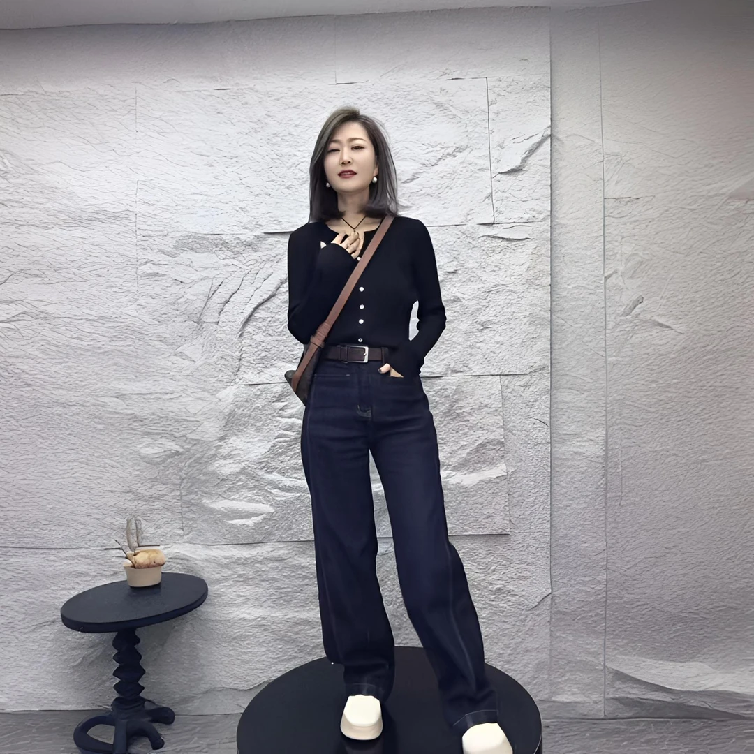 法式黑色针织开衫女2024早秋新款心机小v领修身显瘦外穿毛衣套装
