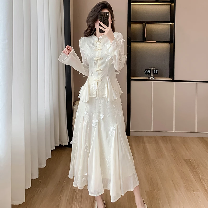 2024春夏新款新中式国风立体蝴蝶刺绣盘扣上衣+半身裙两件套装女