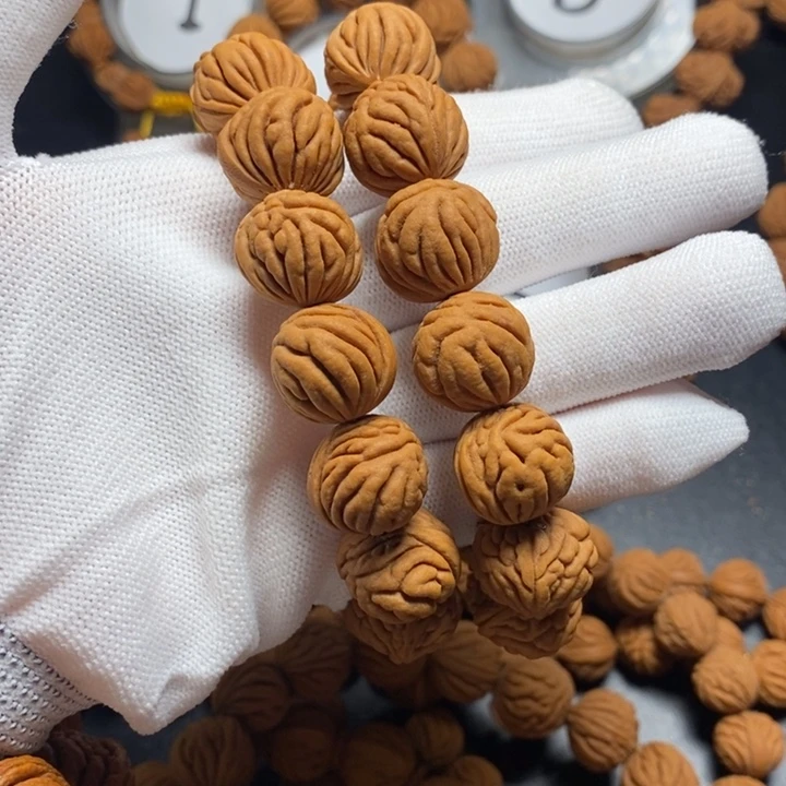 桃核吊坠岩**步桃核手串