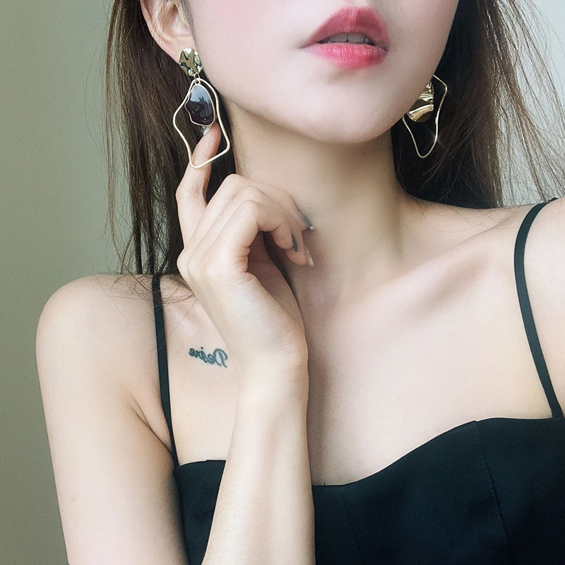 珊野 铜合金耳饰 ins风线条设计感气质小众夸张造型港风百搭耳环