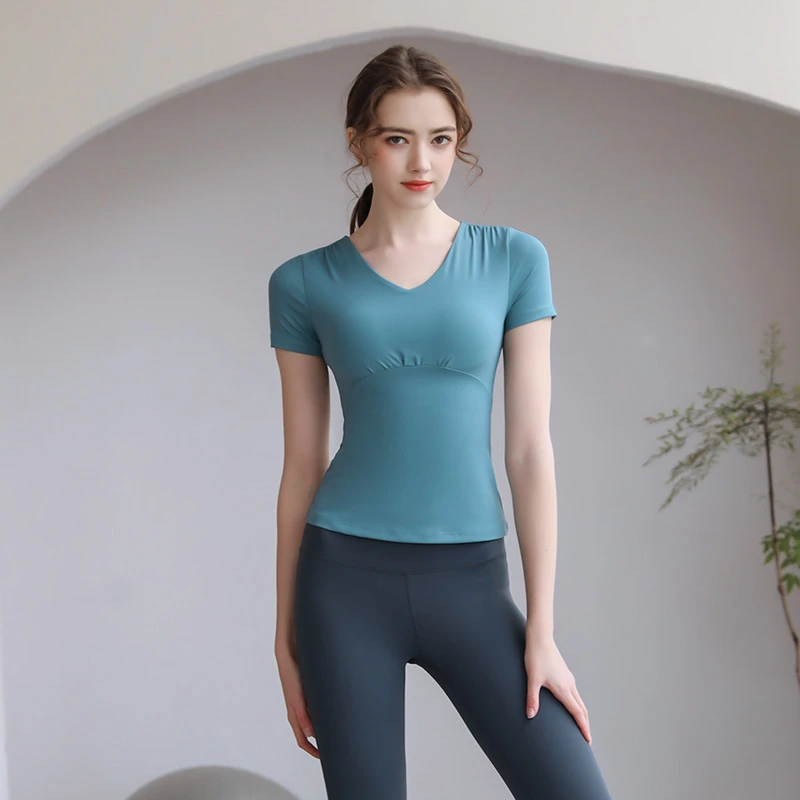 裸感专业瑜伽服上衣女短袖带胸垫气质时尚显瘦V领运动健身服上衣