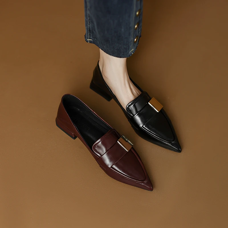 乐福鞋小众设计感2024深口尖头商务通勤职业女鞋简约平底时尚单鞋