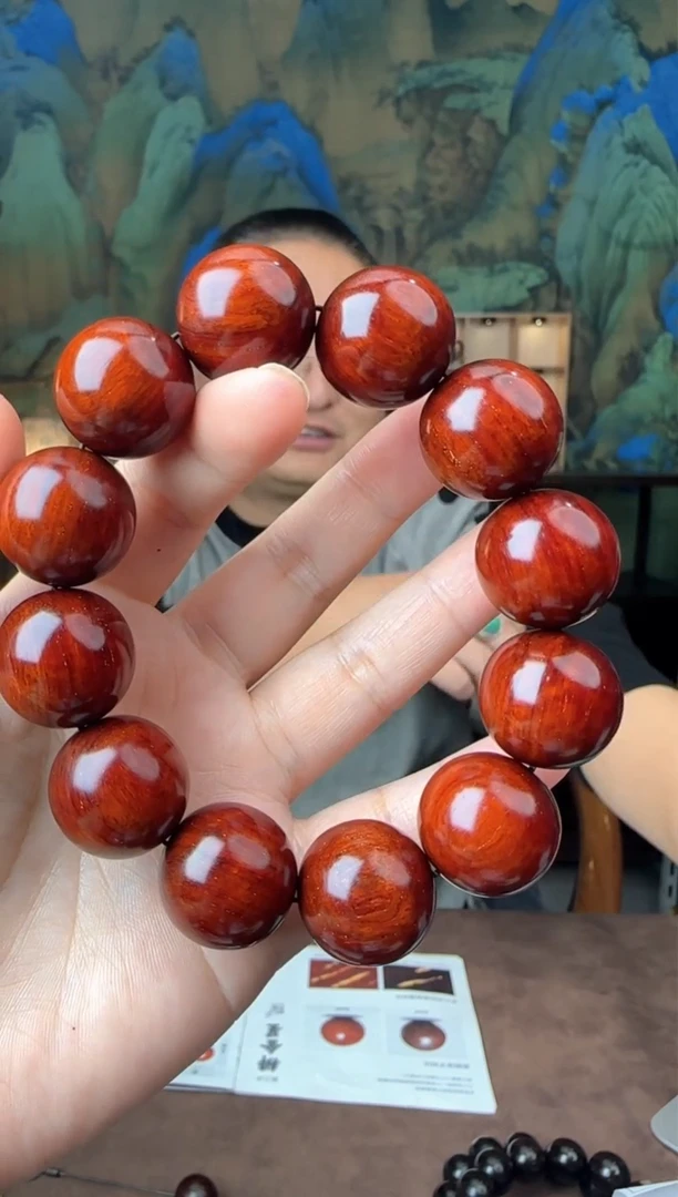 【闪购商品】小叶紫檀手串/手链2.0*12颗带火焰纹