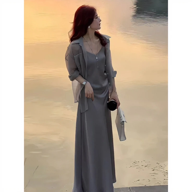2025夏季流行时尚度假风气质灰色吊带裙子显瘦防晒衬衫两件套装女
