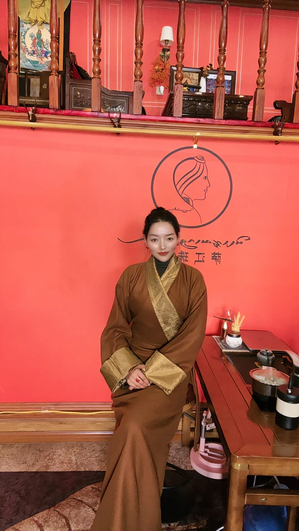 森江珠姆    民族服装 西式款