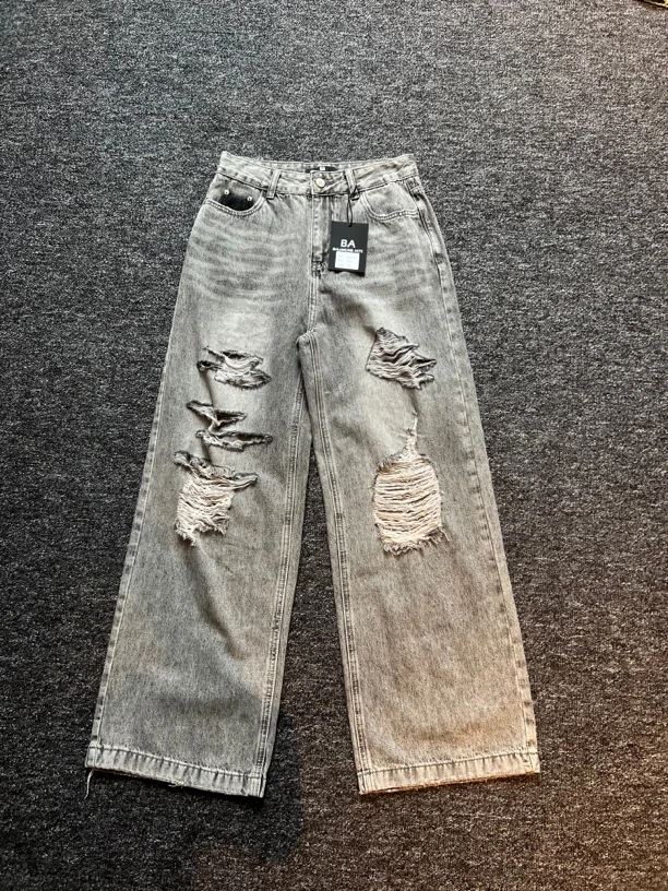 烟灰色破洞休闲阔腿牛仔裤