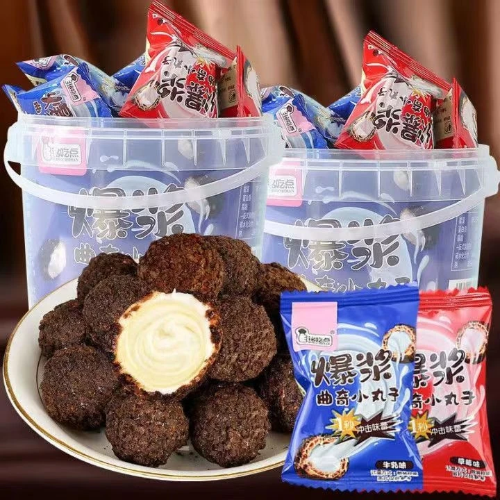 爆浆曲奇小丸子奶油夹心草莓味牛乳味饼干网红零食桶装独立包装