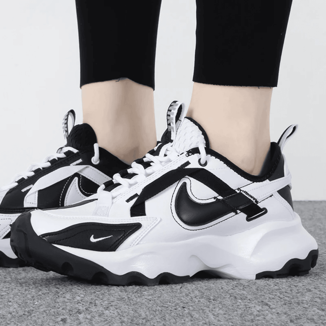 【断码清货】Nike/耐克 TC 7900女款低帮运动生活休闲鞋FJ7738-101