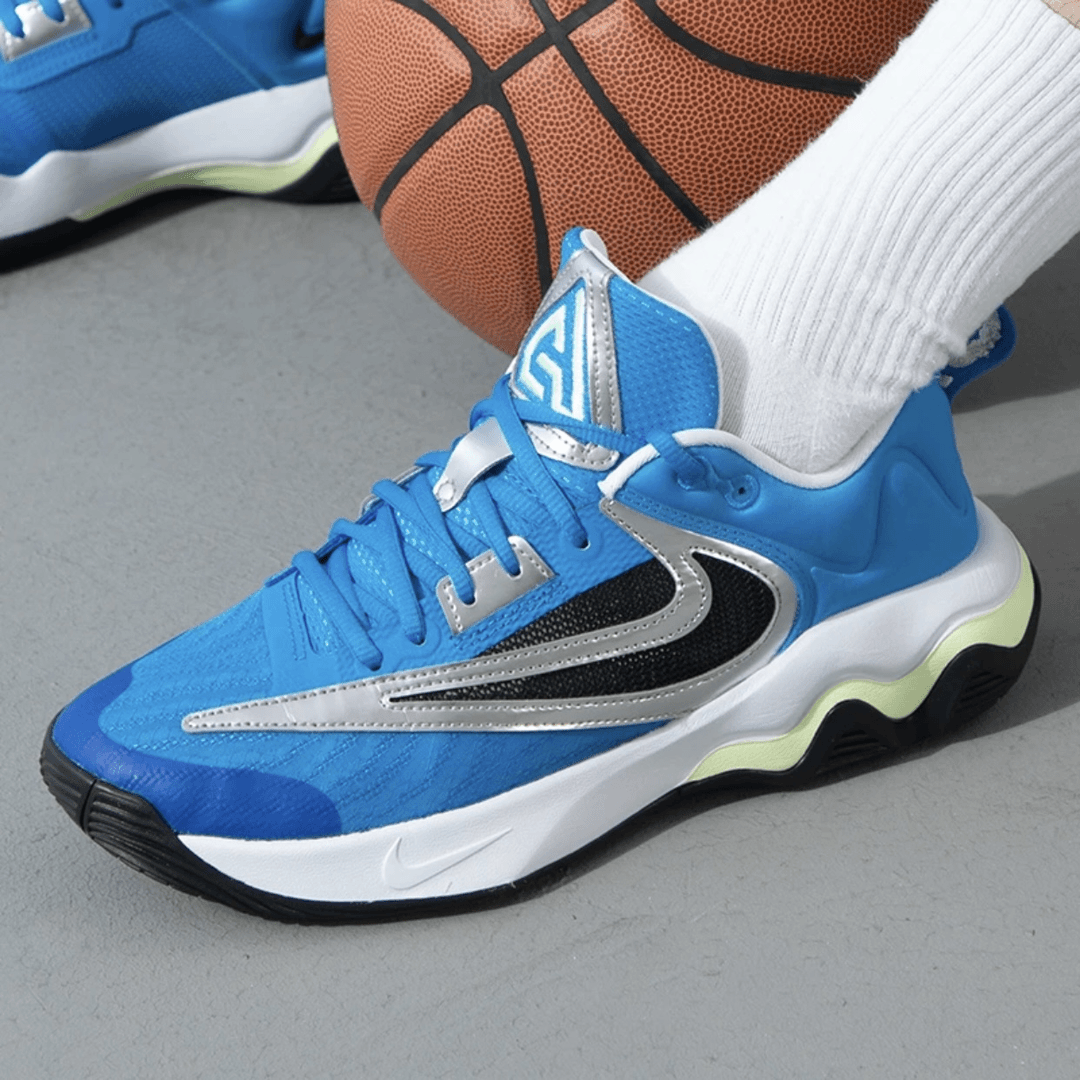 【断码清货】Nike/耐克Giannis lmmortality 3男款篮球鞋DZ7534-400