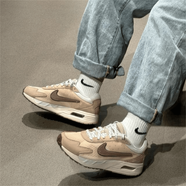 【断码清货】Nike/耐克 Air Max Solo 生活休闲鞋男 棕色FZ5050-221