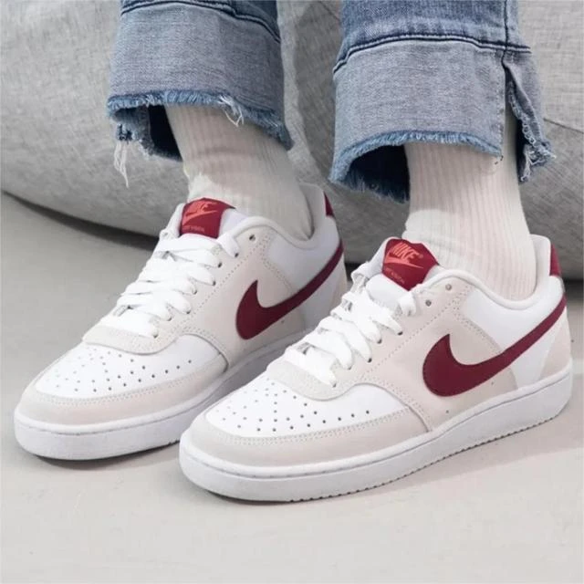【断码清货】Nike/耐克 COURT VISION 百搭板鞋女 米白红FQ7628-100