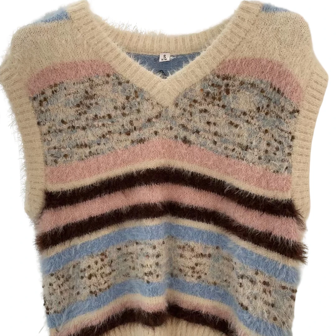 天天惠2024年新款合体V领毛衫背心2305047