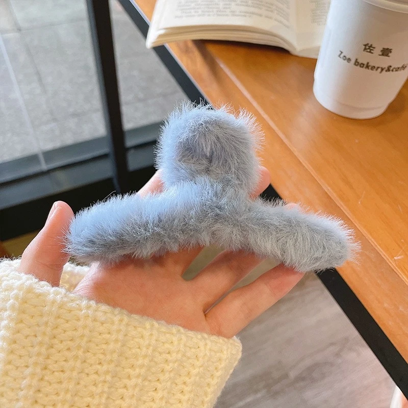 发夹一个颜色随机