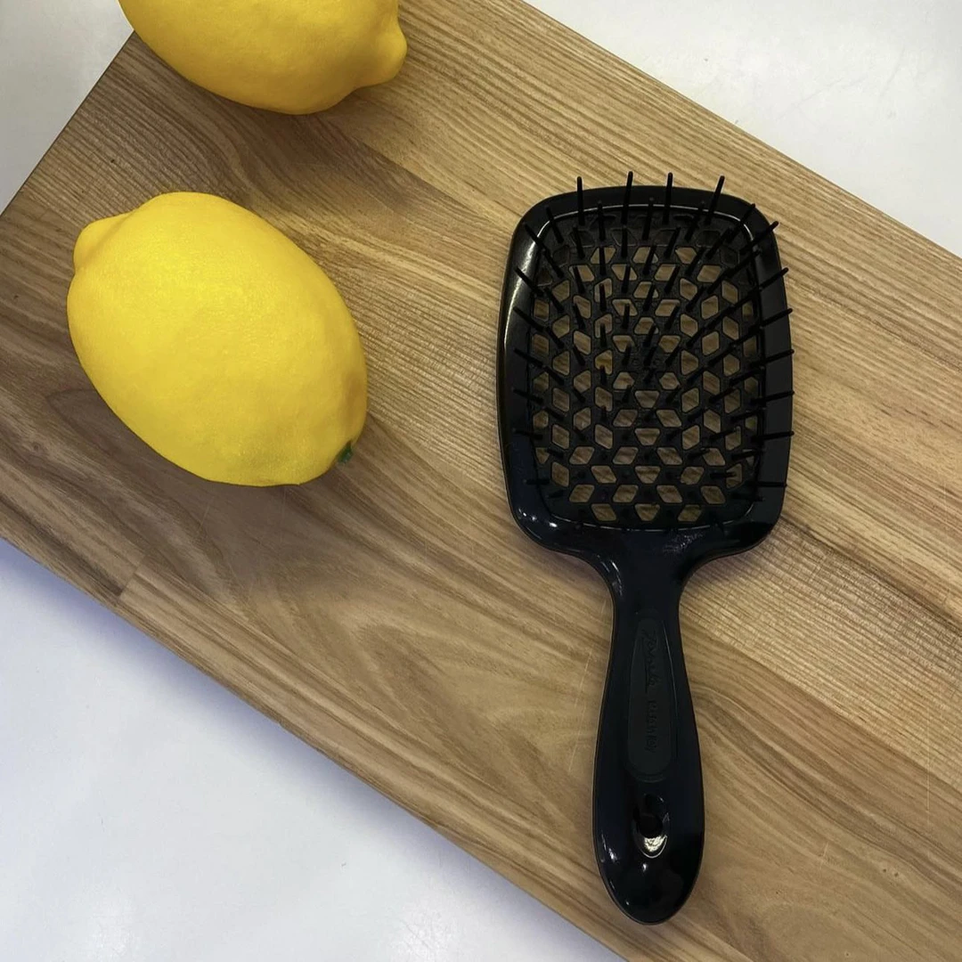 【现货】【意大利产】韩国2024黑色便携简约美妆梳设计师气质A211