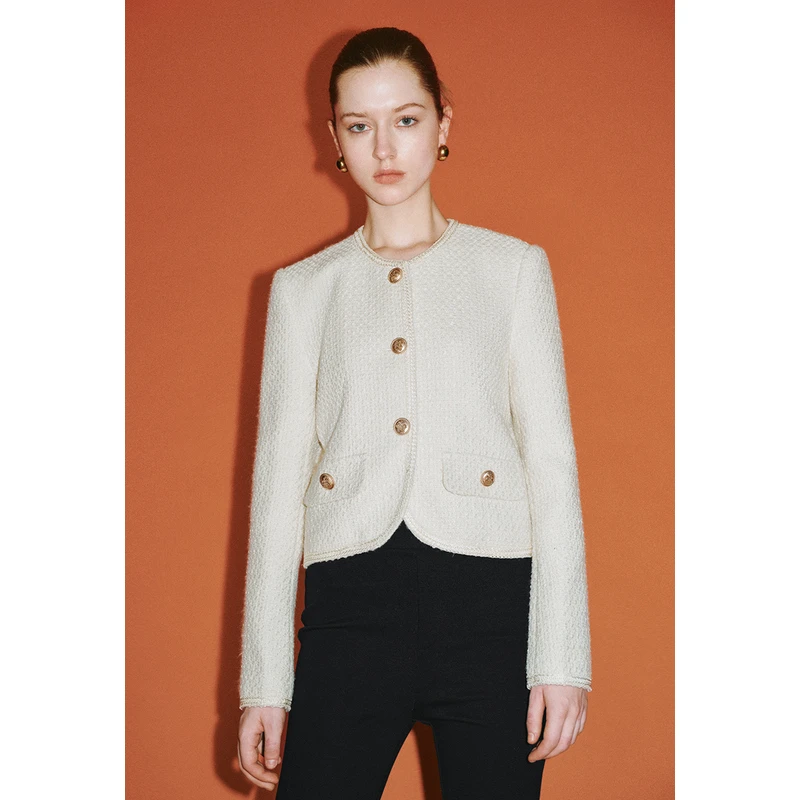 UR2024春季新款女装法式复古小香质感金属纽扣外套UWG140014