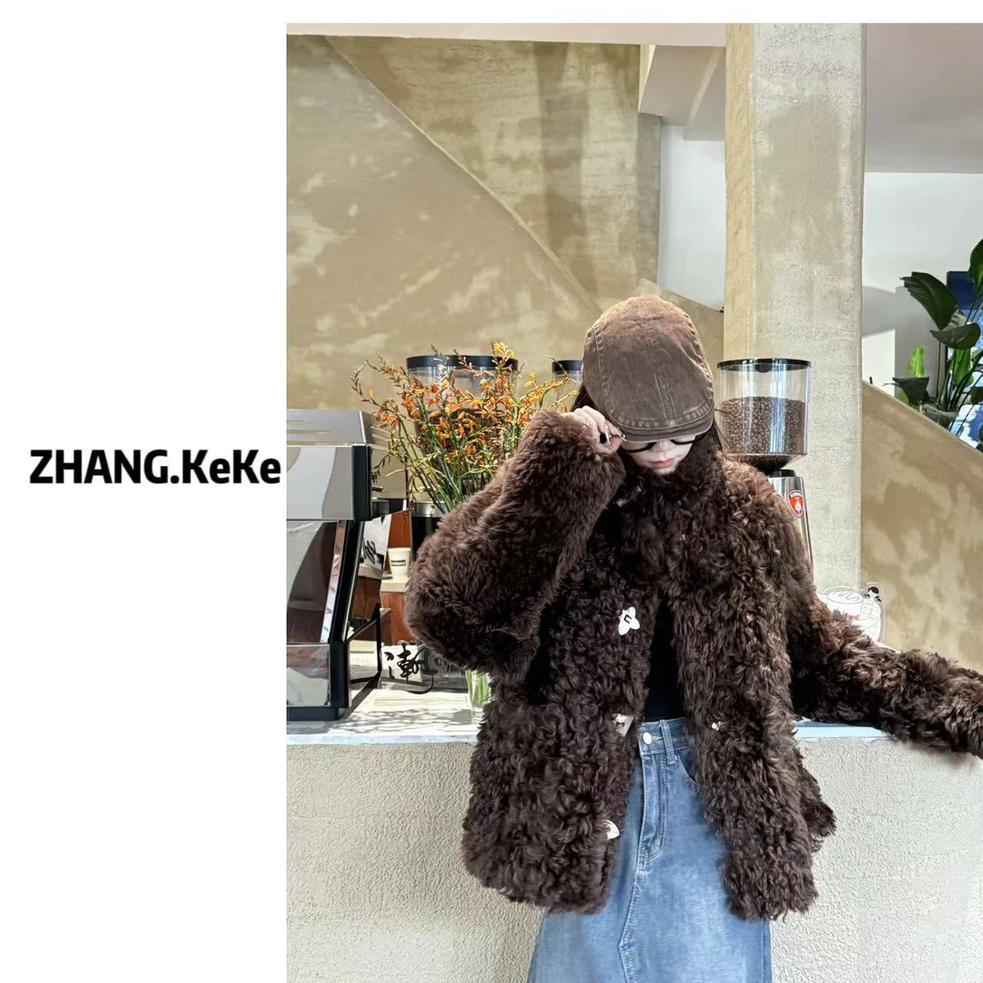 张可可24FW ｜NEW “糖果多巴胺”立领托卡皮毛一体皮草外套XT83218