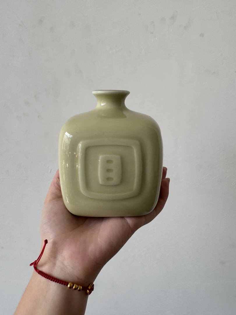 米黄色 小花瓶 小米茶器